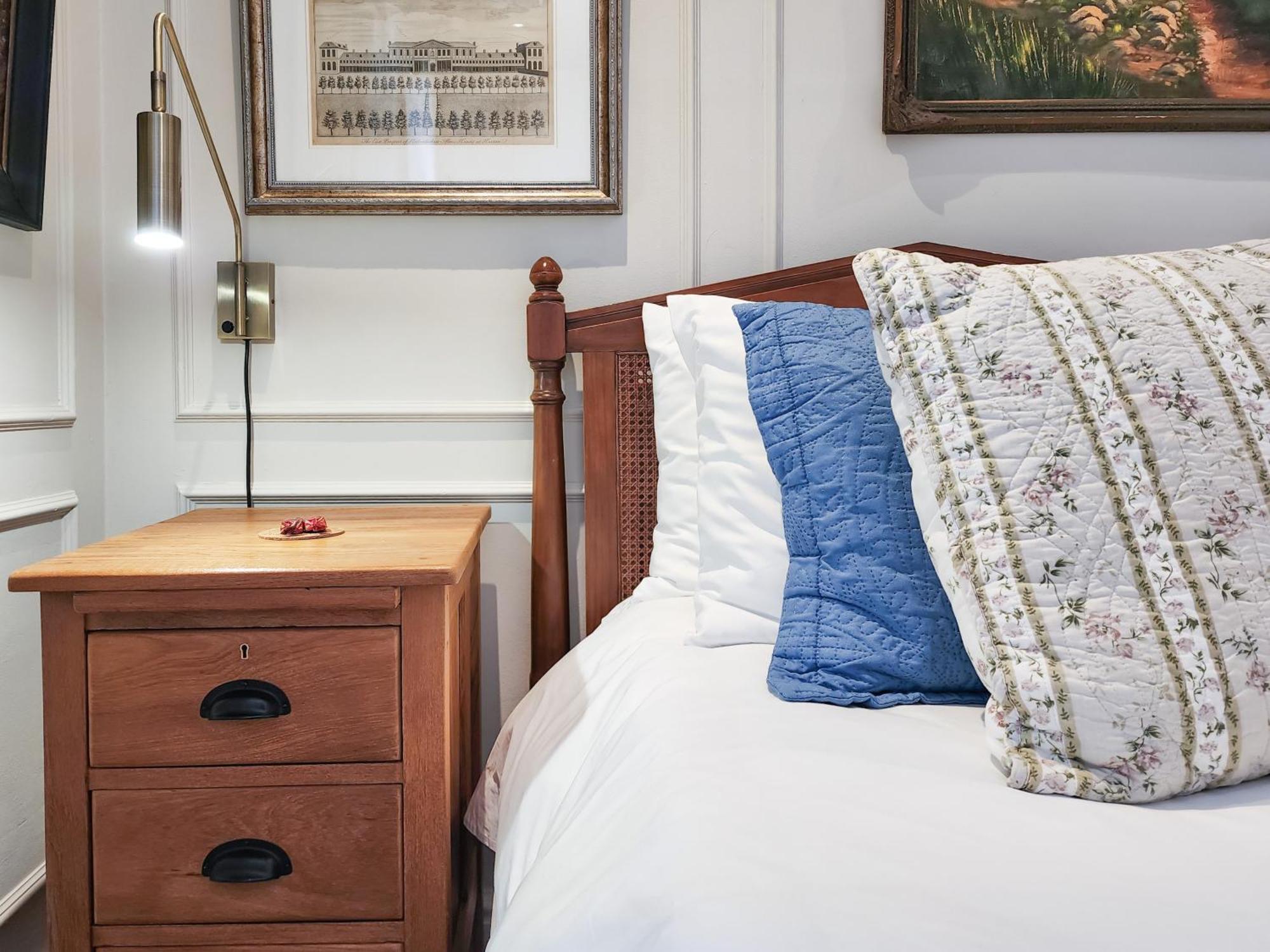 Branch & Vine Cottages - Constantia - Formerly Pinoak Cottages Kapstaden Eksteriør billede